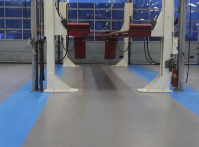 Nieuwe acrylaatvloer bij garage DAF in Zoeterwoude - 3