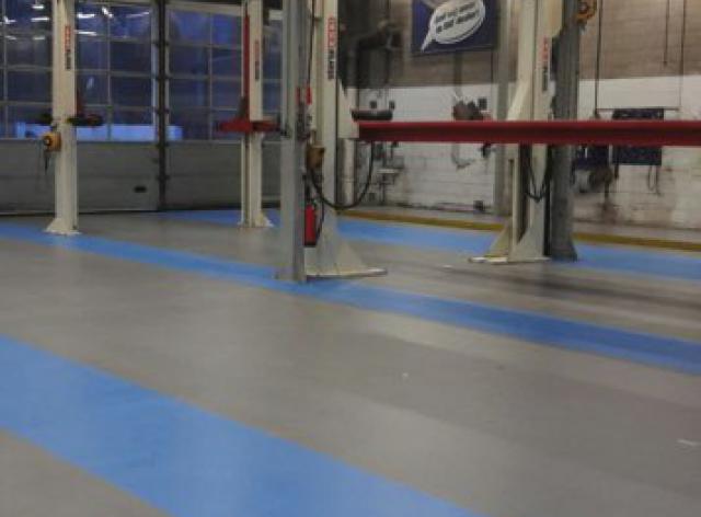 Nieuwe acrylaatvloer bij garage DAF in Zoeterwoude - 4